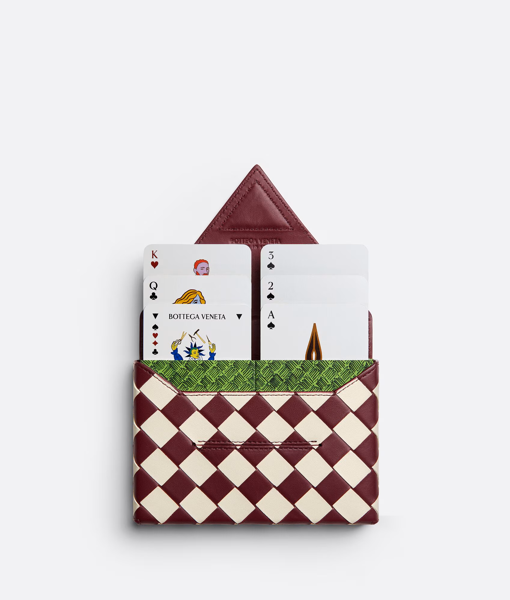 Jeux de cartes Intrecciato, 690 €, Bottega Veneta.