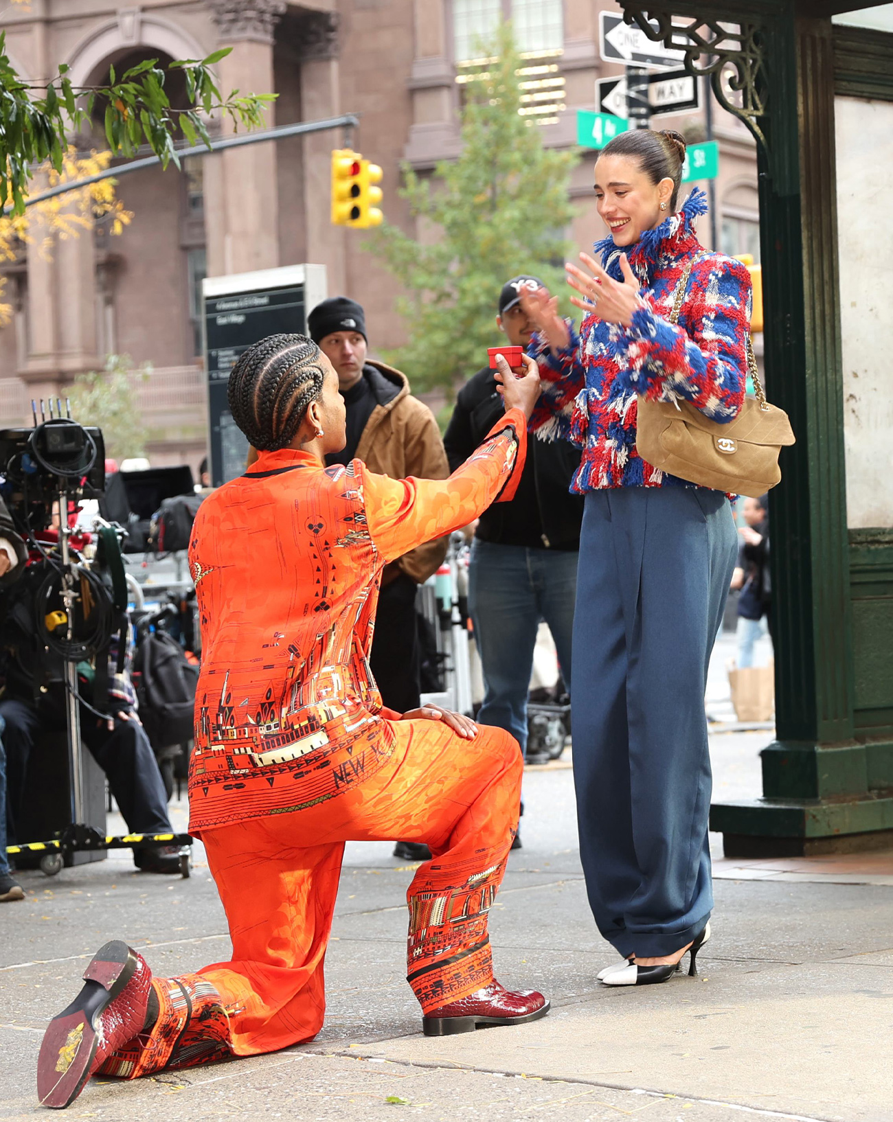 A$AP Rocky et Margaret Qualley sur le tournage de la campagne Chanel, le 28 octobre 2025, à New York. © Jose Perez/Bauer-Griffin/GC Images.