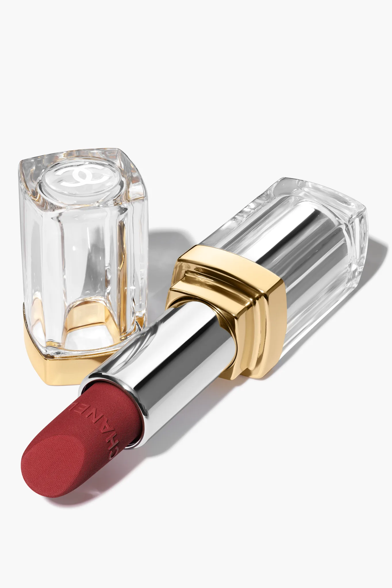 31 Le Rouge, 170 €, Chanel.