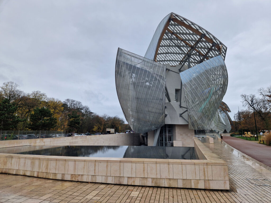 La Fondation Louis Vuitton par Frank Gehry.