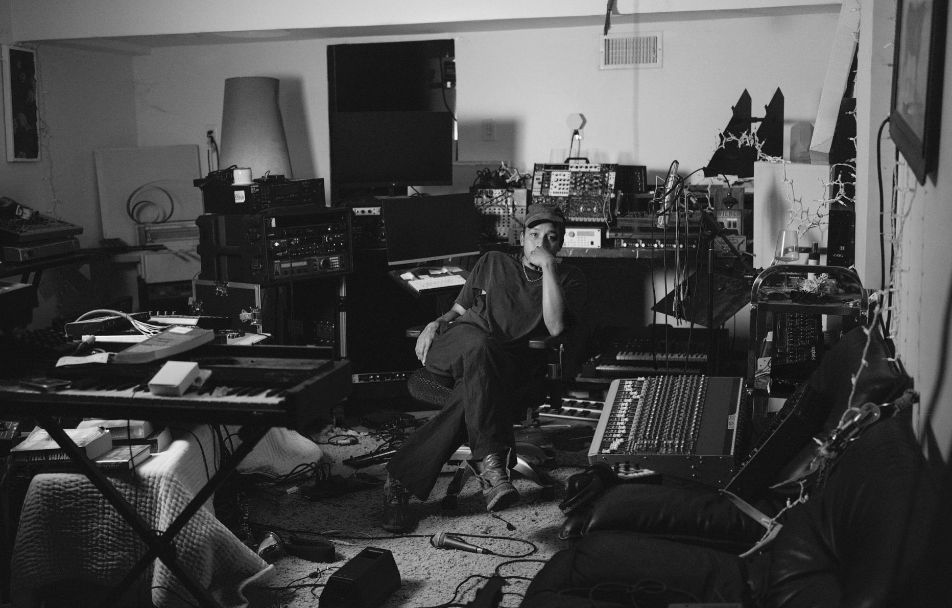 Le musicien Dijon photographié par Harrell Jones.