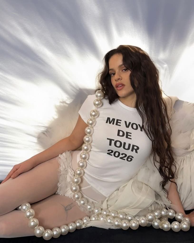 La chanteuse Rosalía pour le Lux Tour 2026.