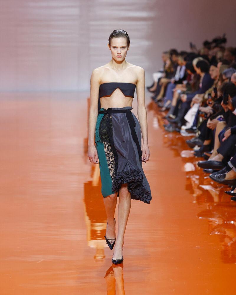 Inspiration trends Spring/Summer 2026: the bra top at Prada.