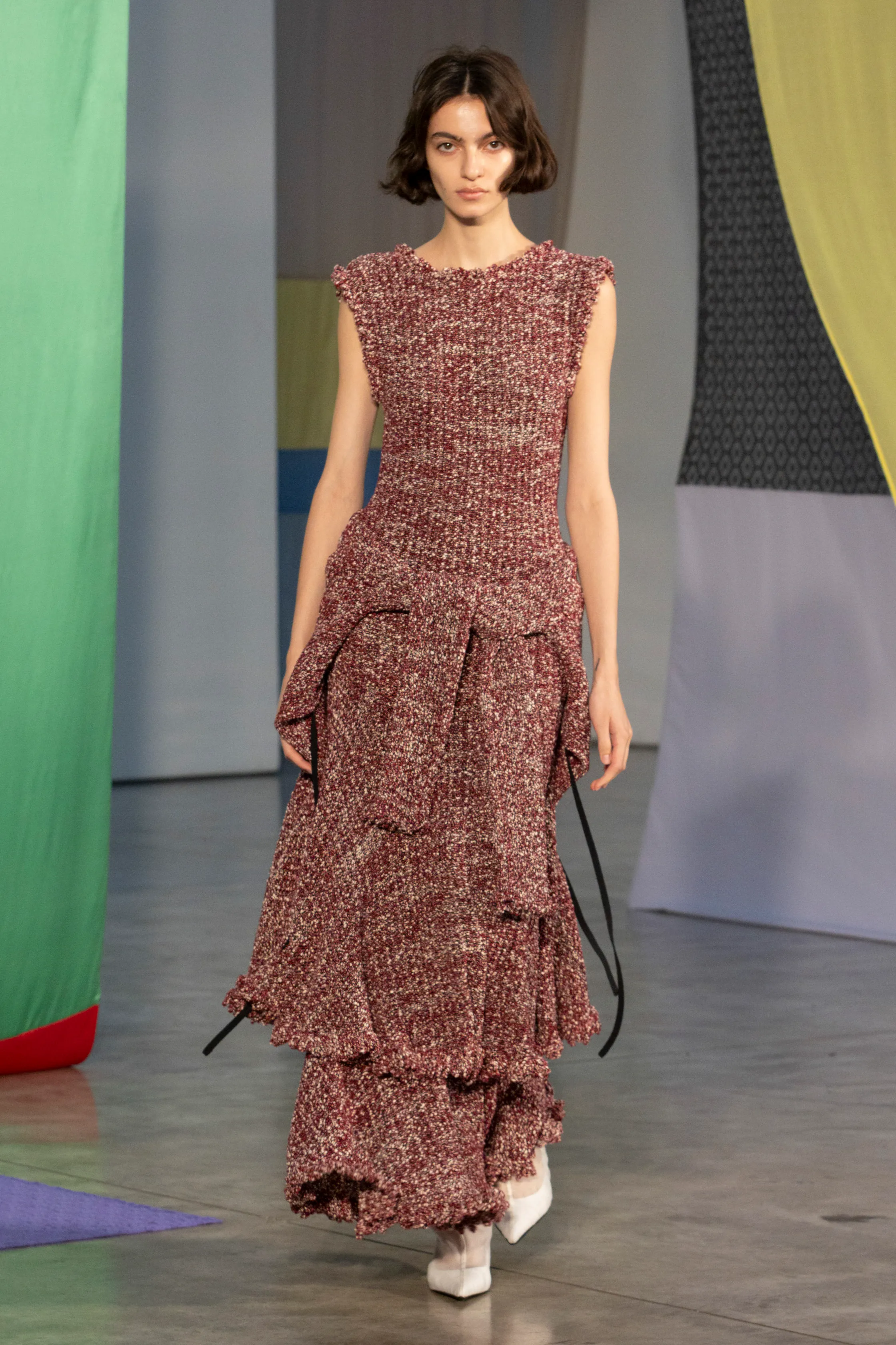 Inspiration trends Spring/Summer 2026: the tied sweater at Proenza Schouler.