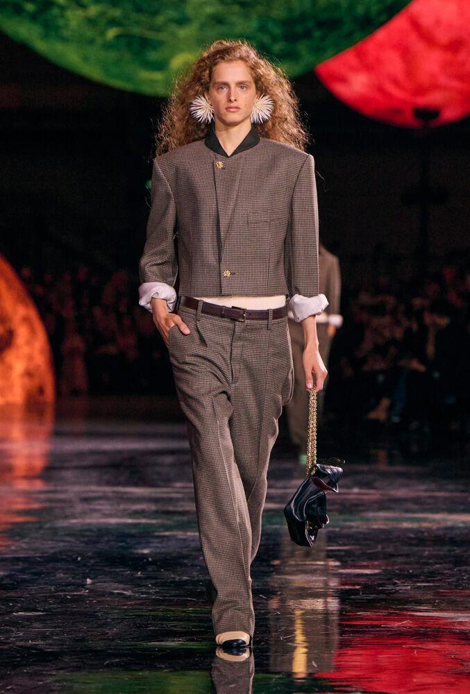 Inspiration trends Spring/Summer 2026: the man's suit at Chanel