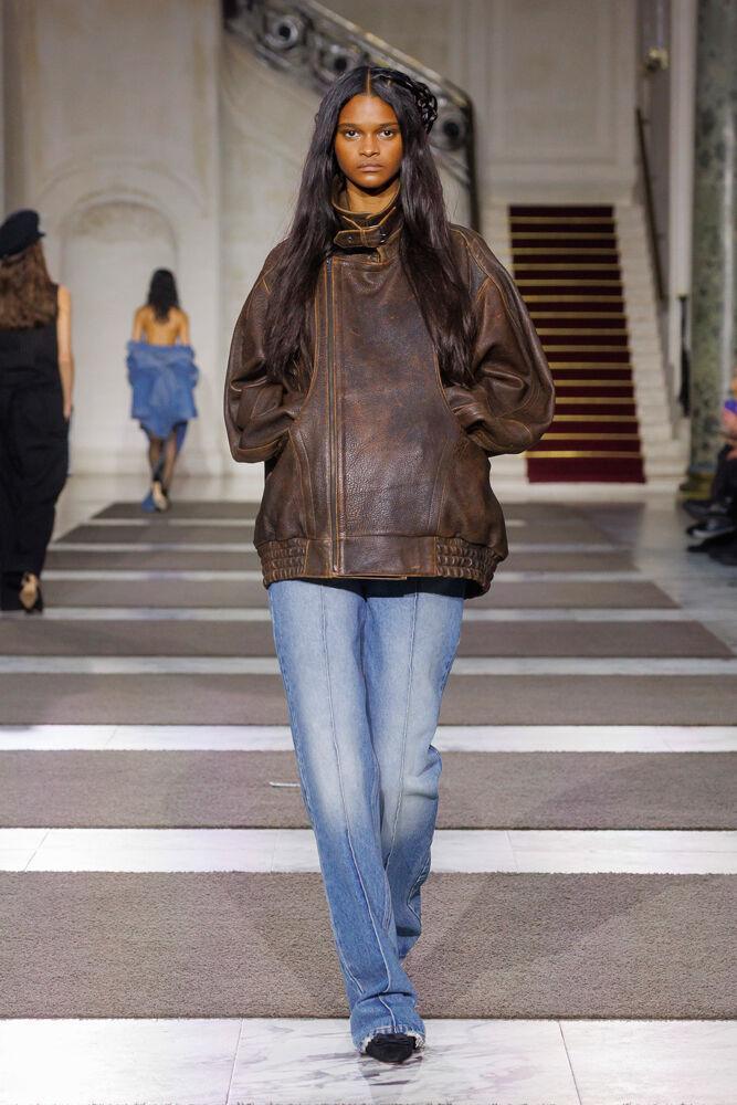 Inspiration trends Spring/Summer 2026: The high-collar leather jacket