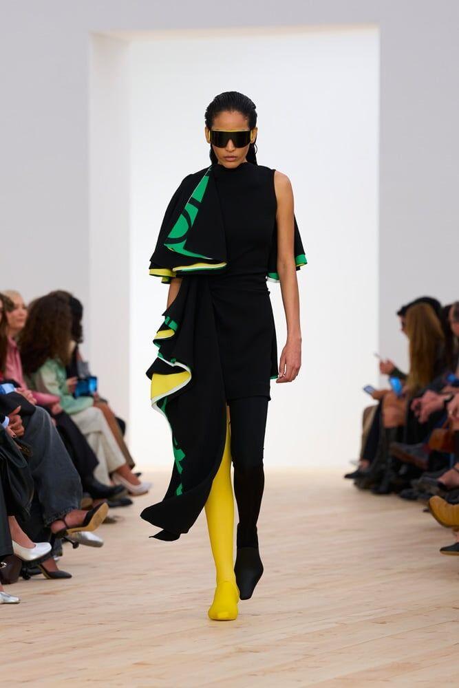 Inspiration trends Spring/Summer 2026: Ruffled skirt at Loewe