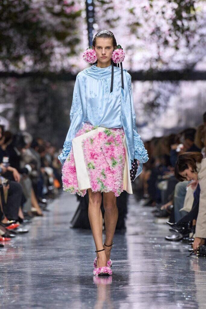 Premier défilé haute couture de Jonathan Anderson pour Dior printemps-été 2026.