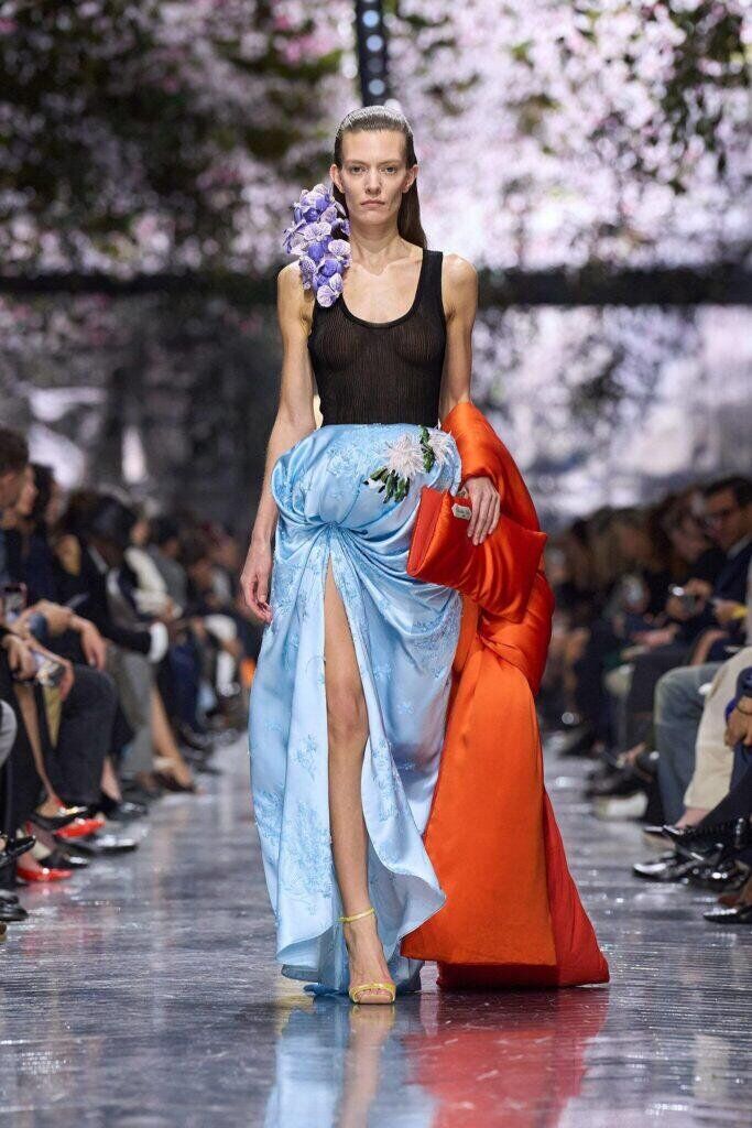 Premier défilé haute couture de Jonathan Anderson pour Dior printemps-été 2026.