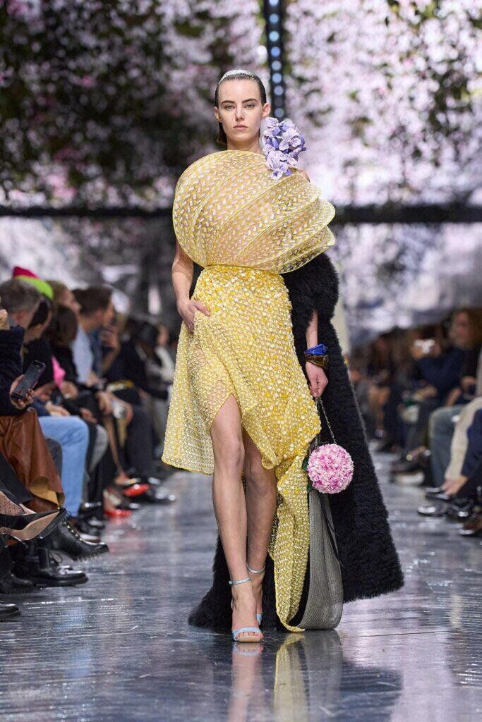 Premier défilé haute couture de Jonathan Anderson pour Dior printemps-été 2026.