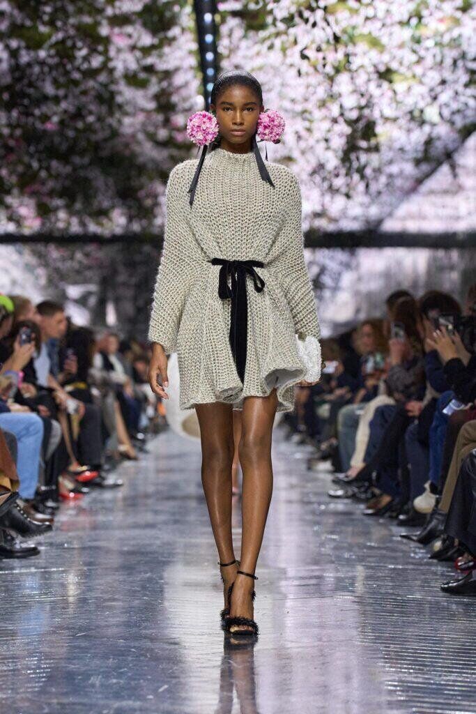Premier défilé haute couture de Jonathan Anderson pour Dior printemps-été 2026.