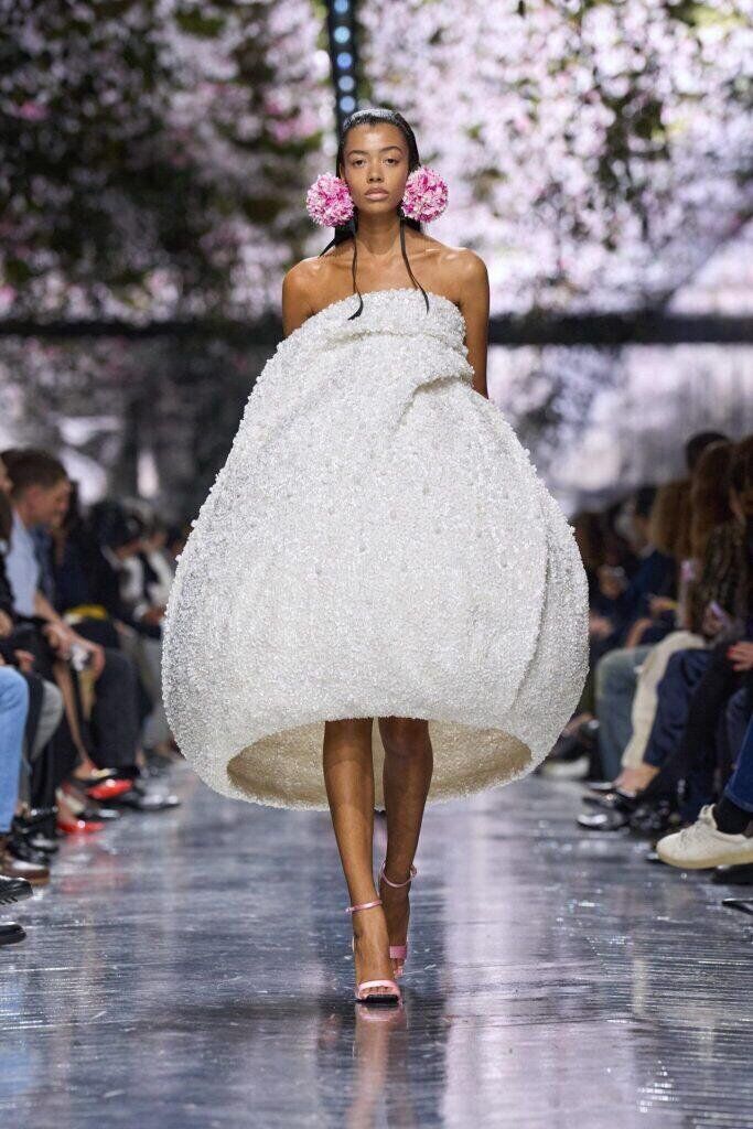 Premier défilé haute couture de Jonathan Anderson pour Dior printemps-été 2026.