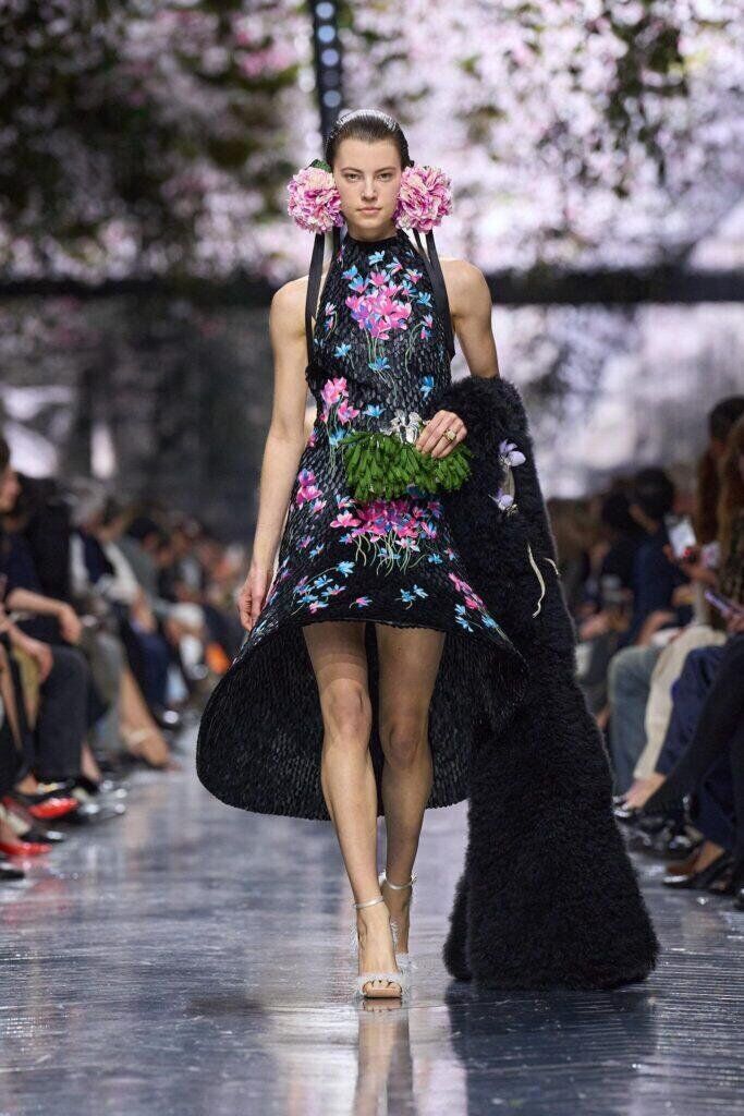 Premier défilé haute couture de Jonathan Anderson pour Dior printemps-été 2026.