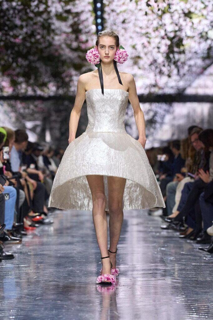Premier défilé haute couture de Jonathan Anderson pour Dior printemps-été 2026.