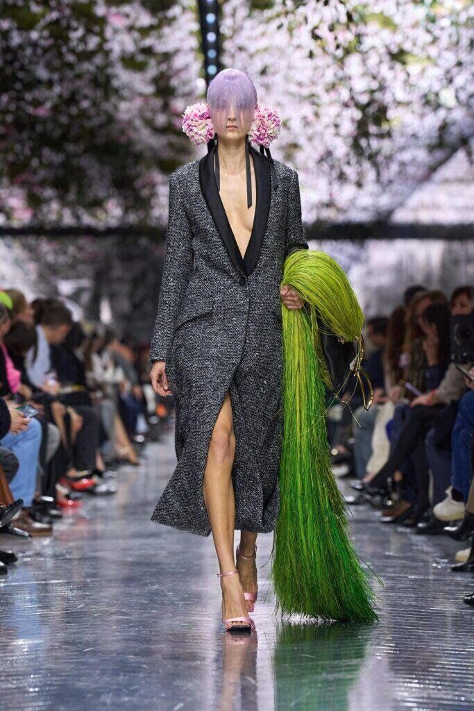 Premier défilé haute couture de Jonathan Anderson pour Dior printemps-été 2026.