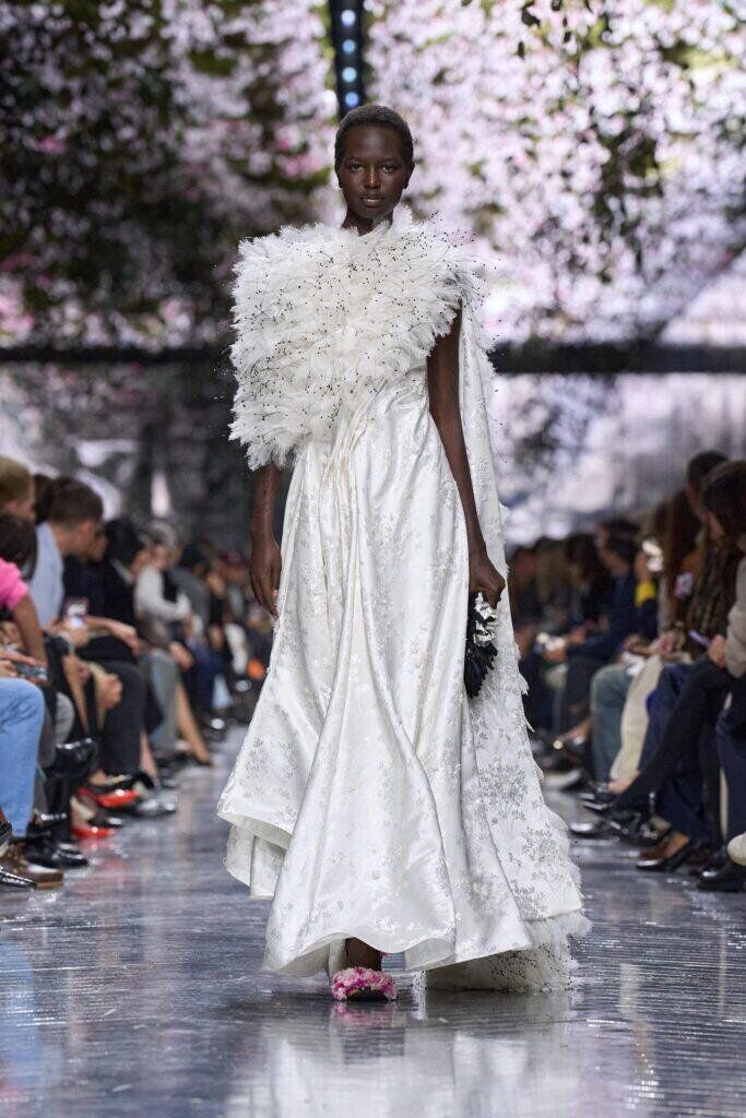 Premier défilé haute couture de Jonathan Anderson pour Dior printemps-été 2026.