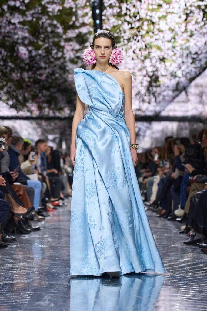Premier défilé haute couture de Jonathan Anderson pour Dior printemps-été 2026.
