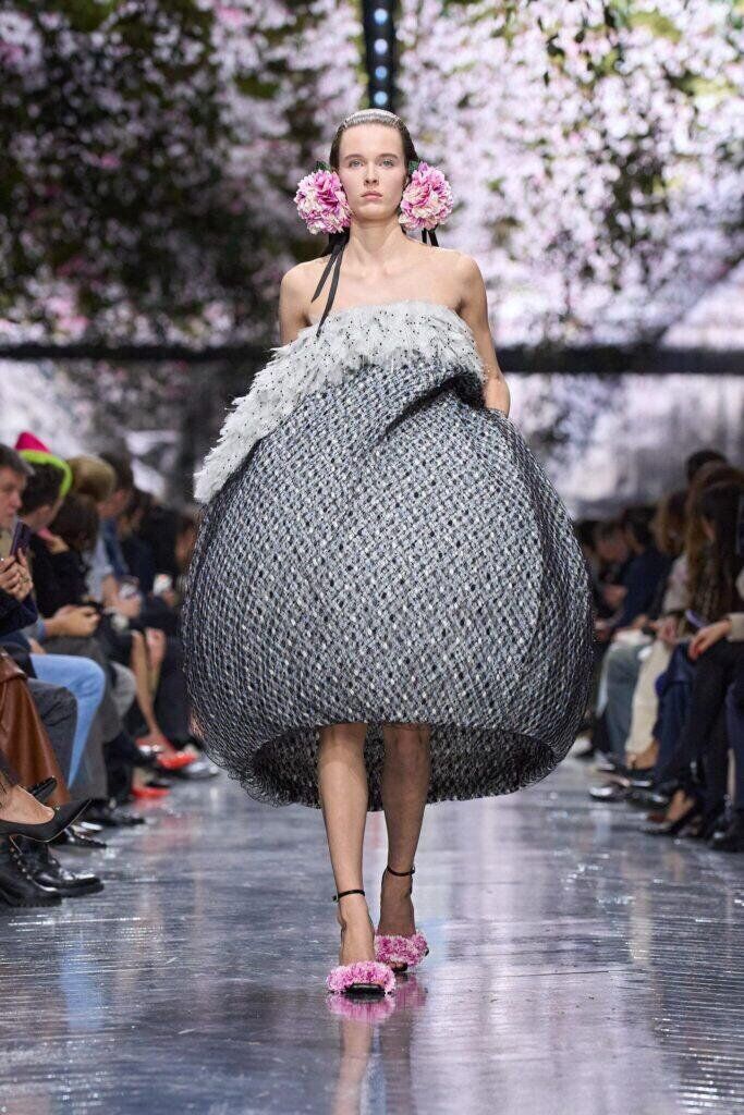 Premier défilé haute couture de Jonathan Anderson pour Dior printemps-été 2026.