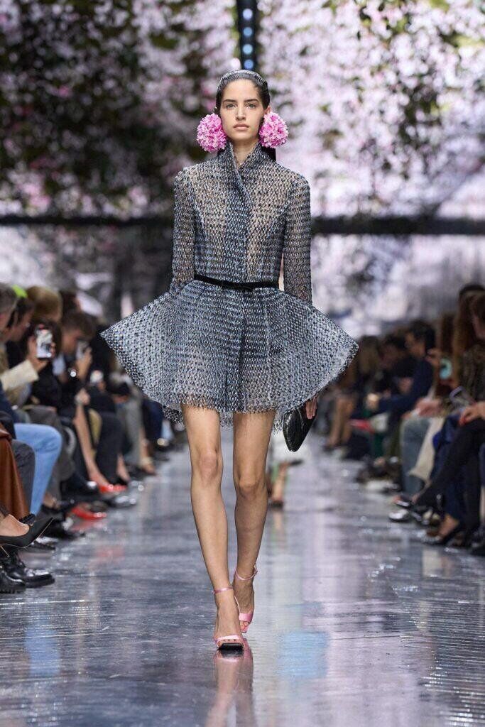 Premier défilé haute couture de Jonathan Anderson pour Dior printemps-été 2026.