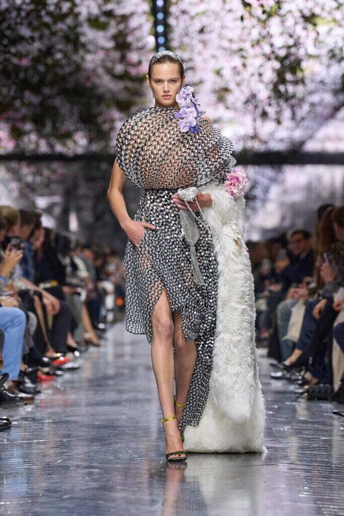 Premier défilé haute couture de Jonathan Anderson pour Dior printemps-été 2026.