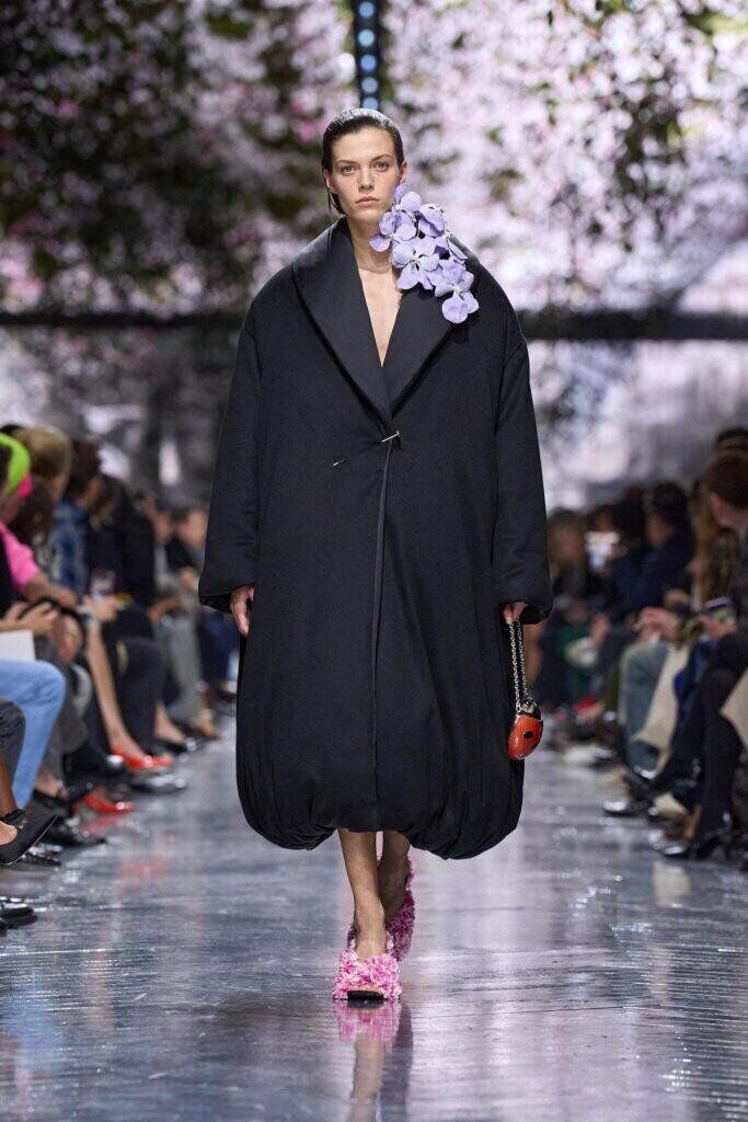 Premier défilé haute couture de Jonathan Anderson pour Dior printemps-été 2026.