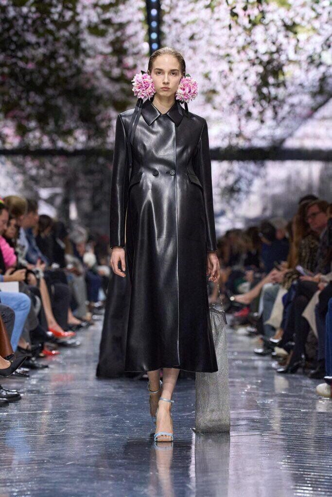Premier défilé haute couture de Jonathan Anderson pour Dior printemps-été 2026.