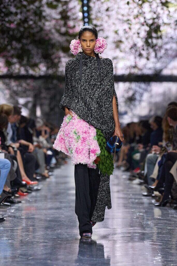 Premier défilé haute couture de Jonathan Anderson pour Dior printemps-été 2026.