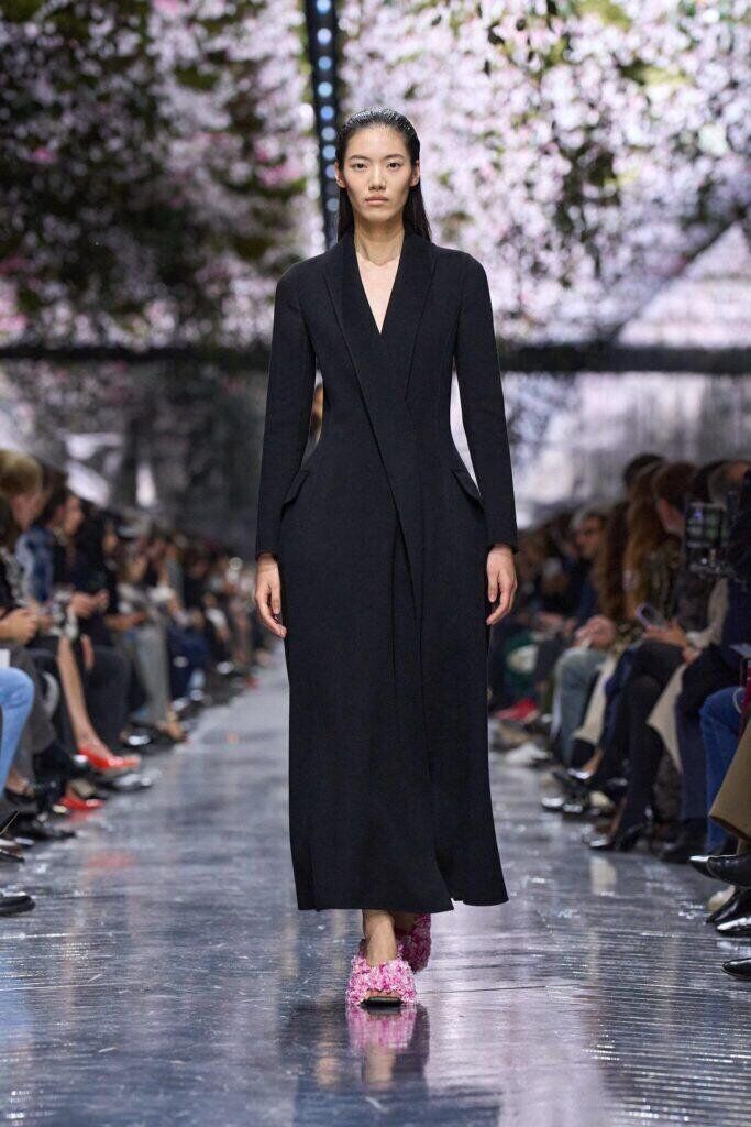 Premier défilé haute couture de Jonathan Anderson pour Dior printemps-été 2026.