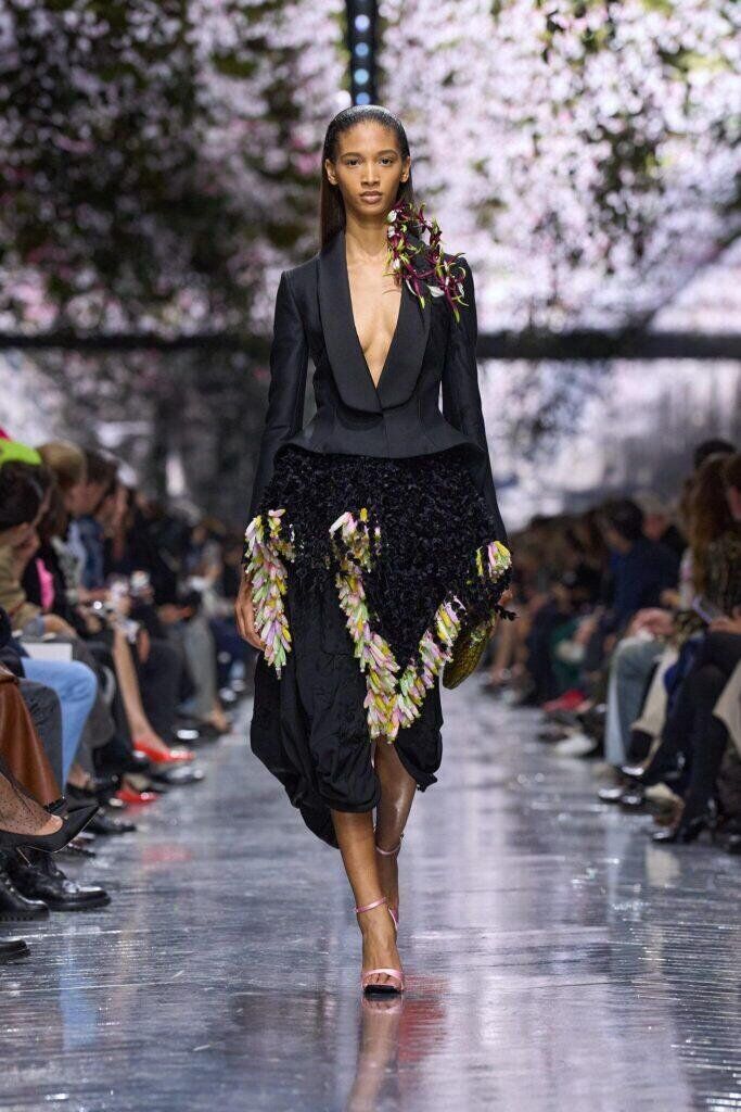 Premier défilé haute couture de Jonathan Anderson pour Dior printemps-été 2026.