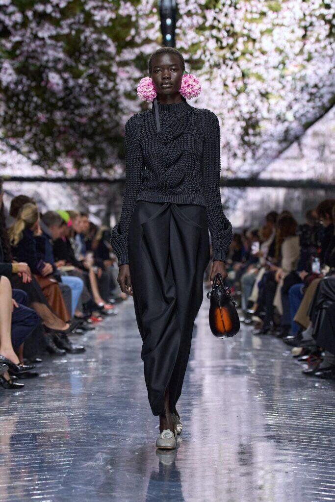 Premier défilé haute couture de Jonathan Anderson pour Dior printemps-été 2026.