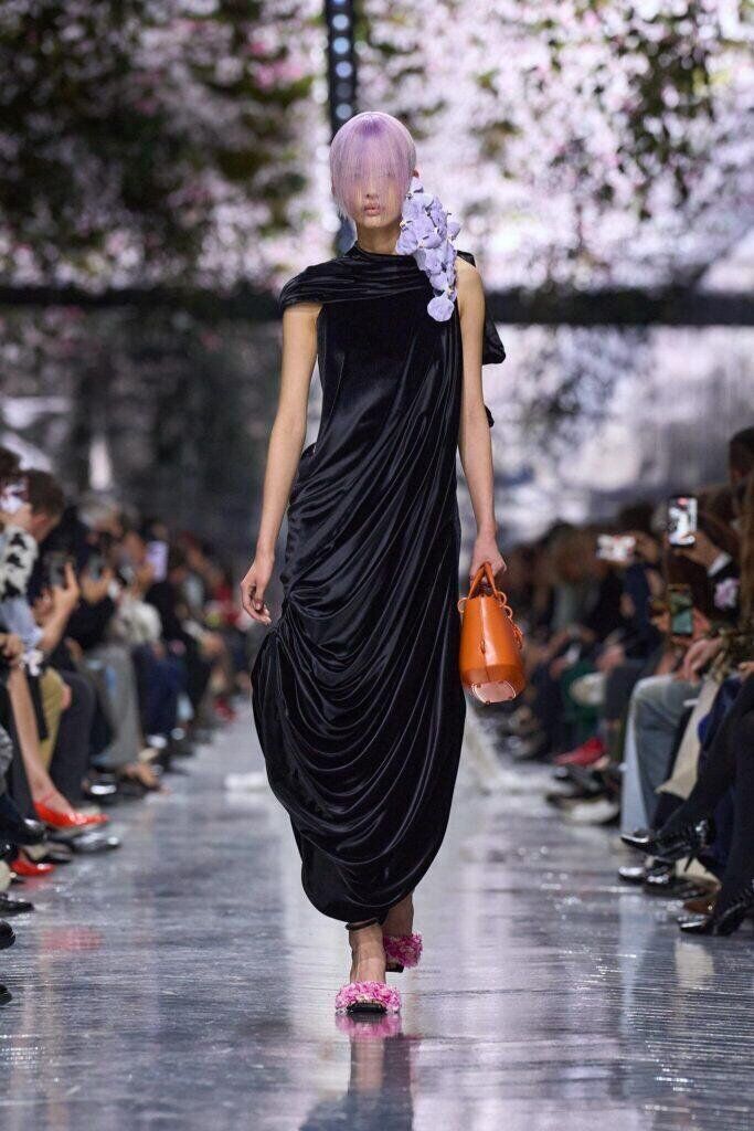 Premier défilé haute couture de Jonathan Anderson pour Dior printemps-été 2026.