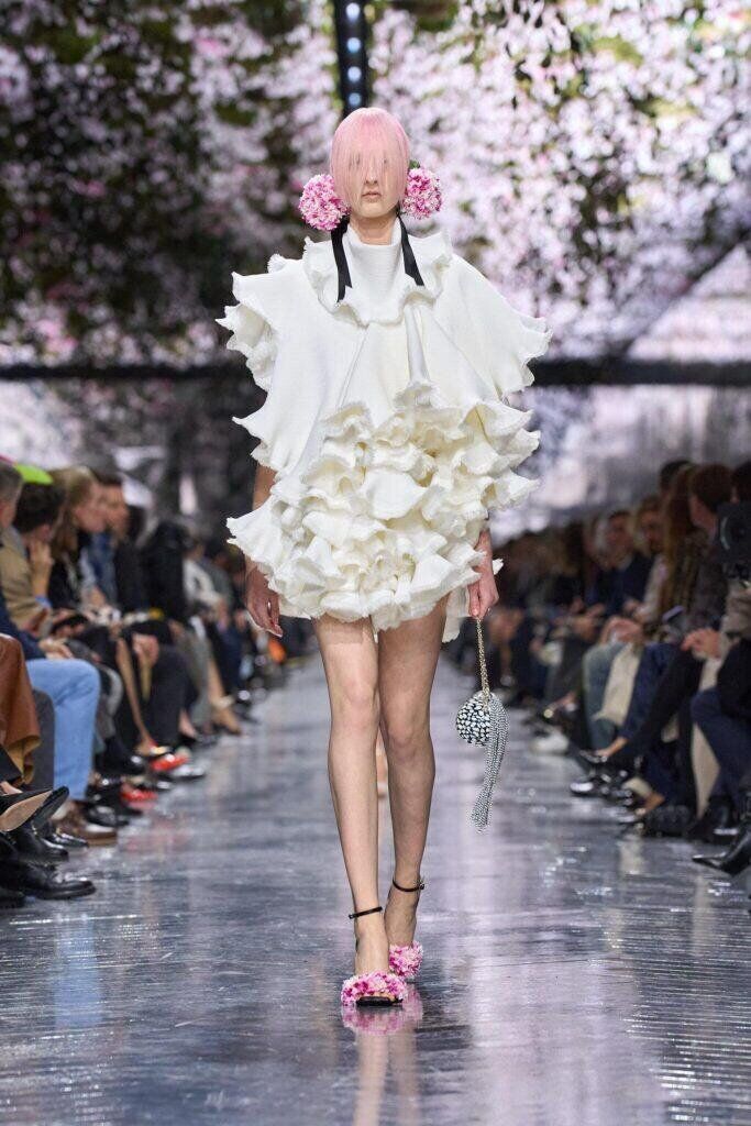 Premier défilé haute couture de Jonathan Anderson pour Dior printemps-été 2026.