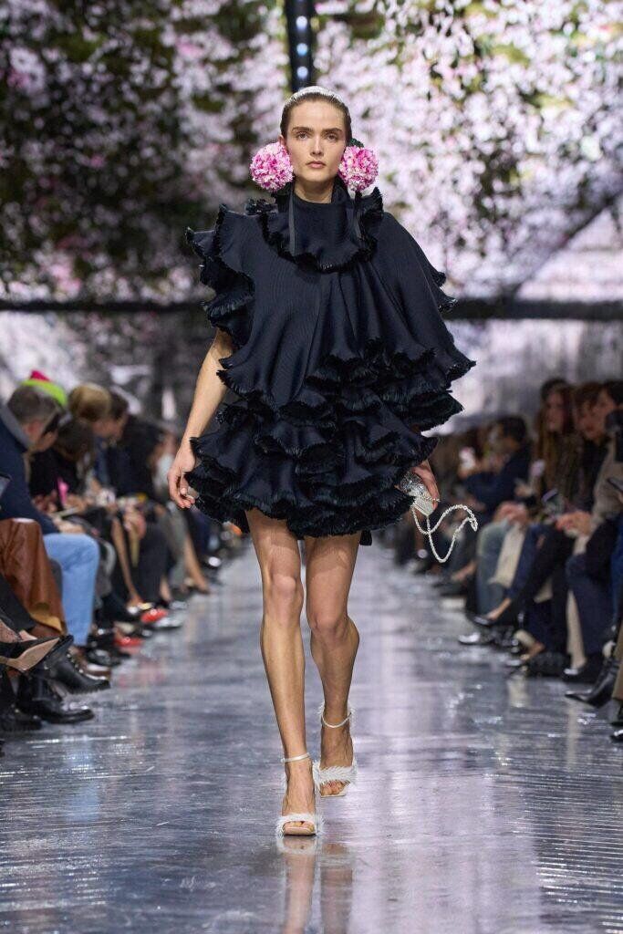 Premier défilé haute couture de Jonathan Anderson pour Dior printemps-été 2026.