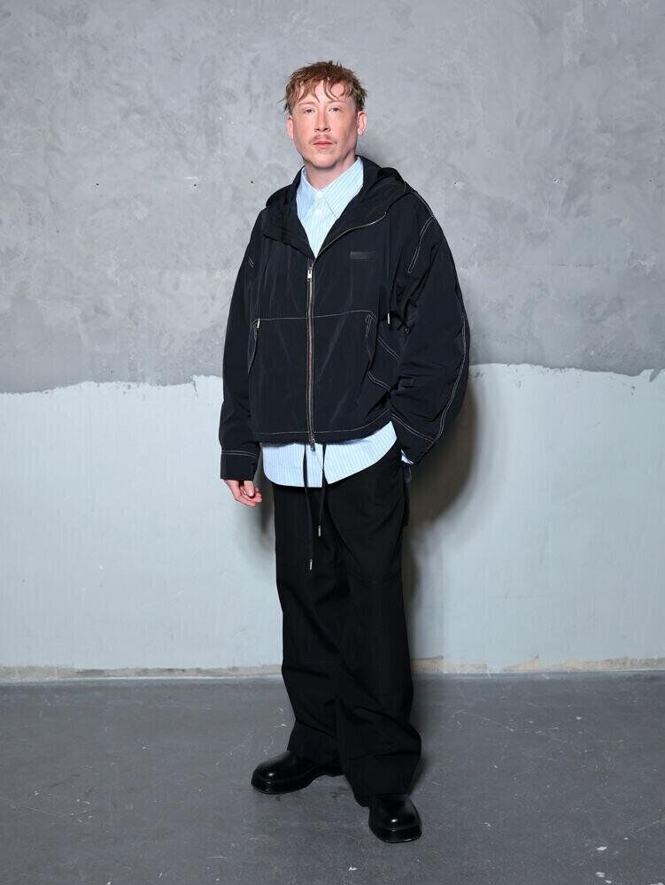 PARIS, FRANCE - JANUARY 21: Eddy de Pretto attends the Ami Paris Menswear Fall/Winter 2026-2027 show as part of Paris Fashion Week on January 21, 2026 in Paris, France. (Photo by Arnold Jerocki/Getty Images for Ami Paris)