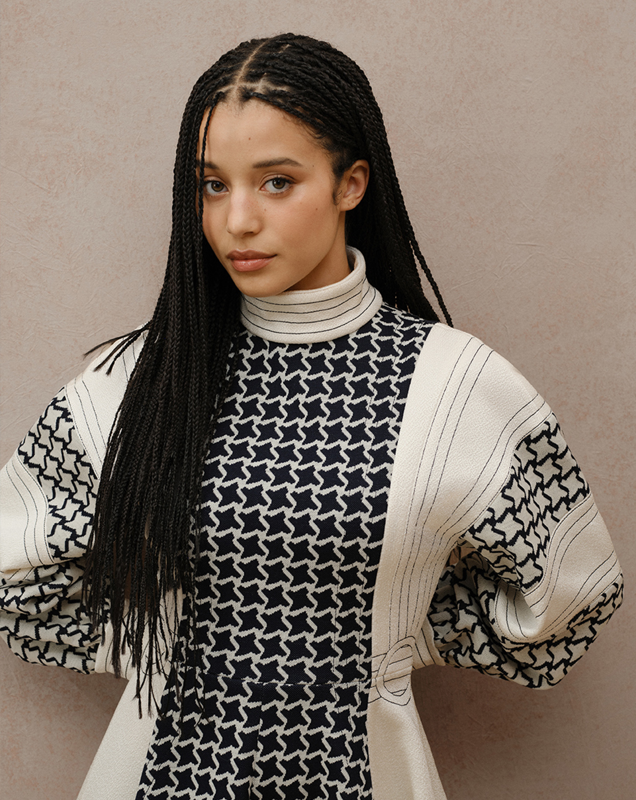 L’actrice Chase Infiniti, ambassadrice de la maison Louis Vuitton © Louis Vuitton.