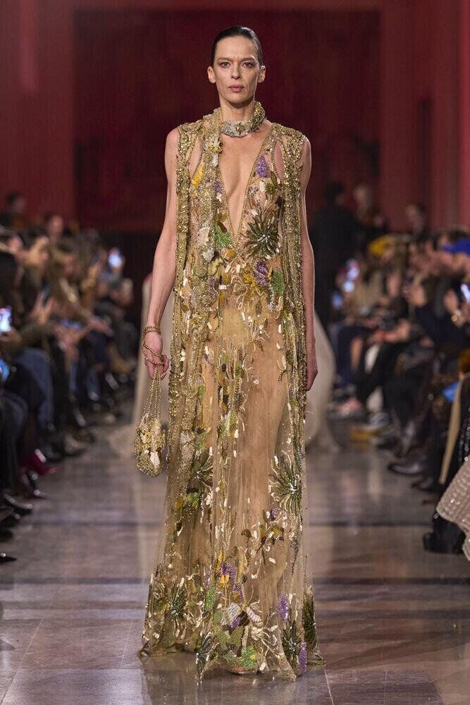 Elie Saab haute couture printemps-été 2026.