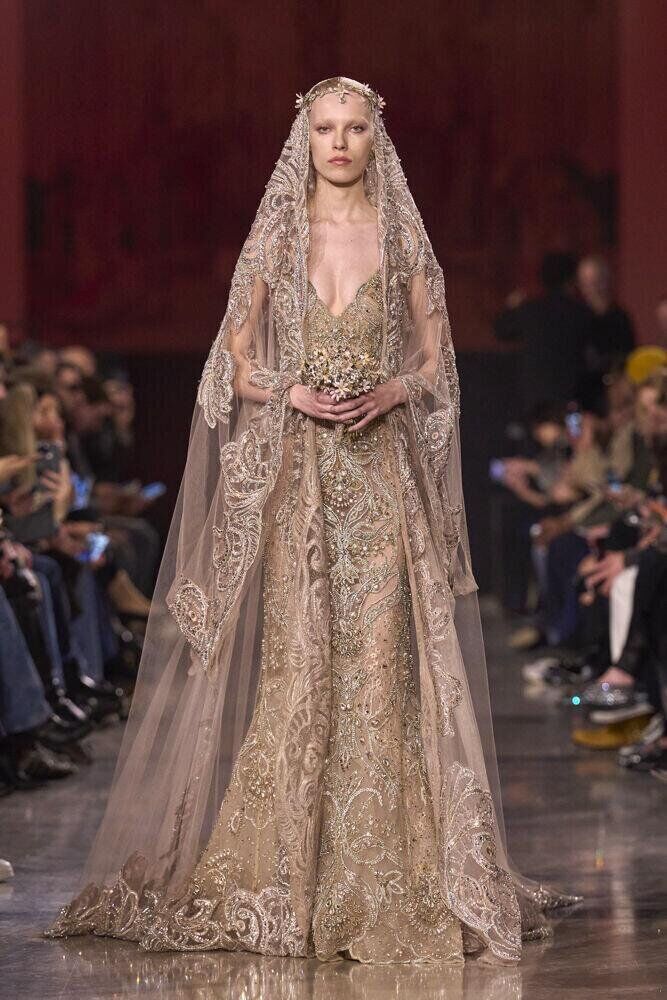 Elie Saab haute couture printemps-été 2026.