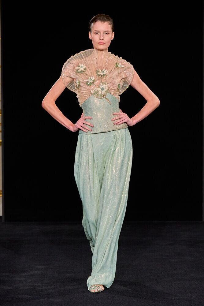 Armani Privé printemps-été 2026.