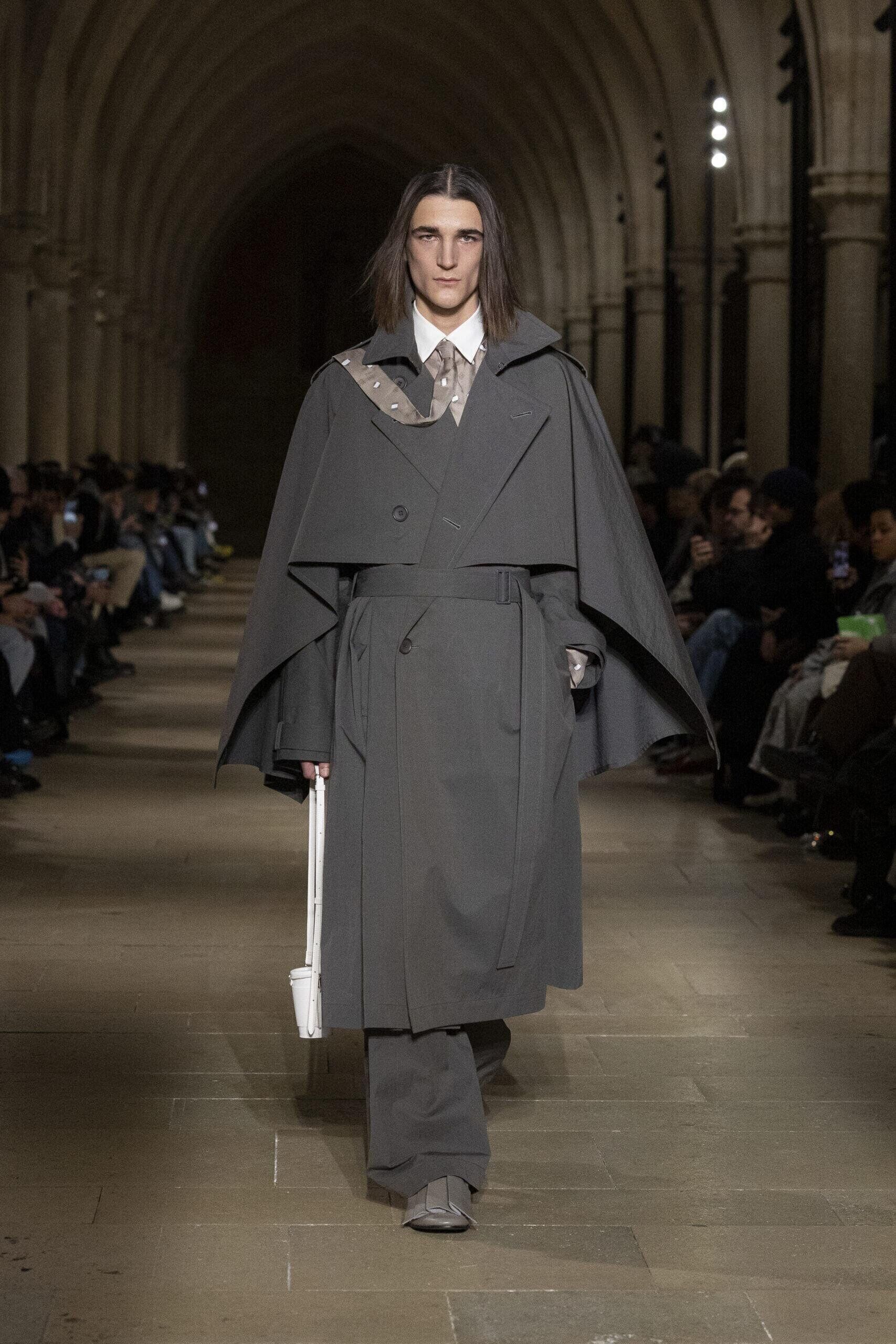 Le défilé Issey Miyake IM MEN automne-hiver 2026-2027 à la Fashion Week de Paris