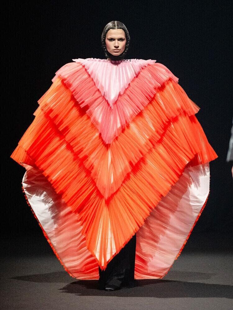 Viktor & Rolf printemps-été 2026.