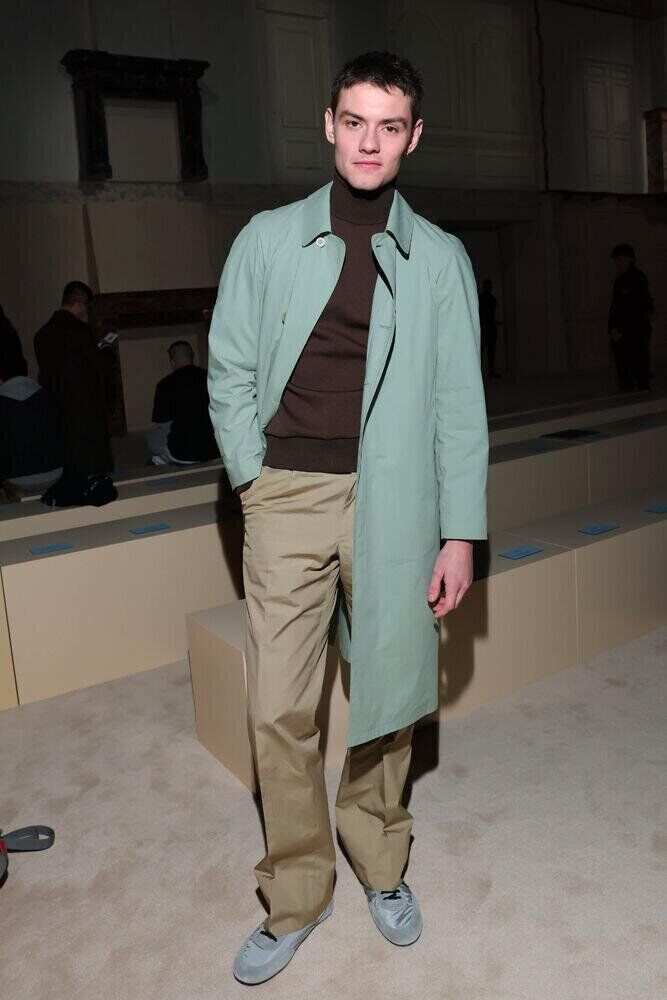 Louis Partridge au défilé homme Prada automne-hiver 2026-2027.