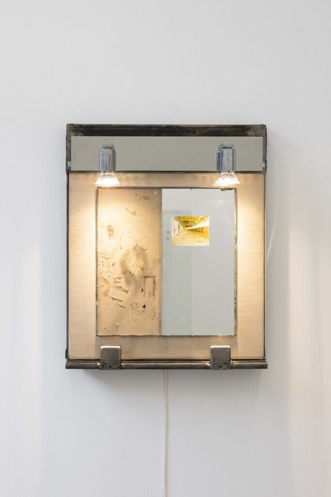 Matthias Odin, Inversion (Miroir Bohème), exposition Rue de Paris, Galerie Peter Kilchmann, Paris, France, 2025