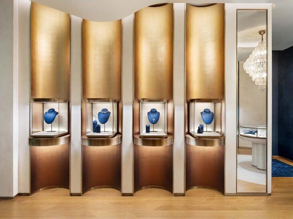 The Gallery Hero Showcase, boutique De Beers, rue de la Paix, Paris