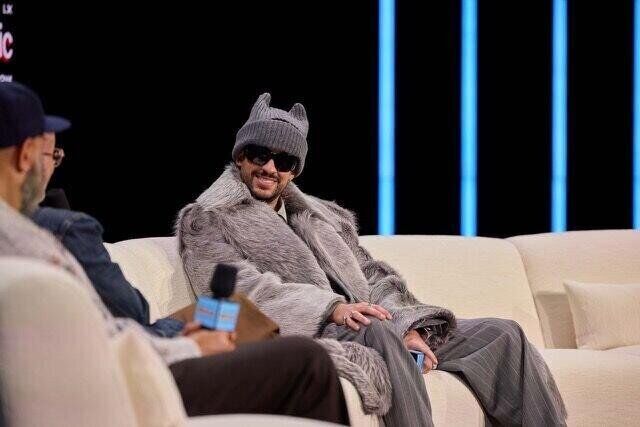 Bad Bunny lors de la conférence de presse du Super Bowl en février 2026.