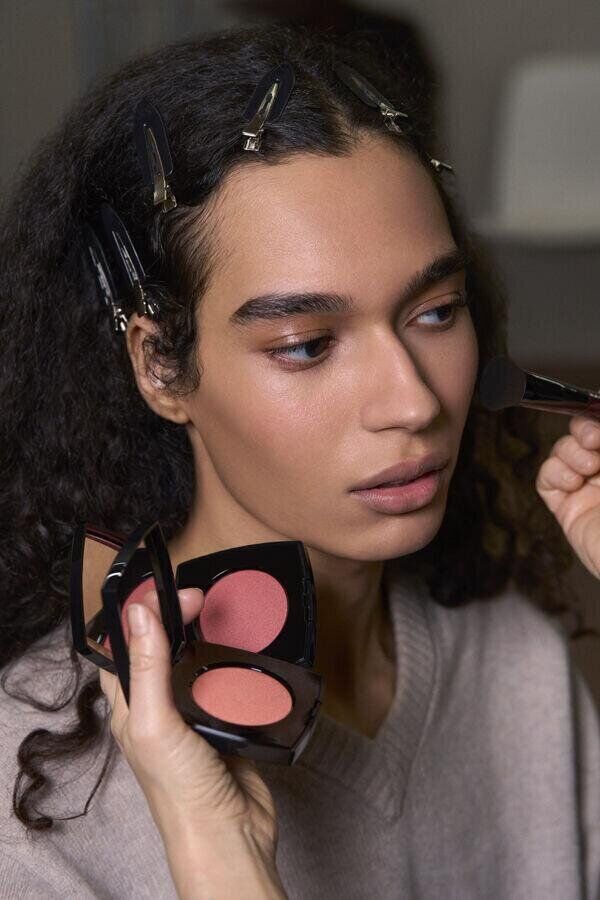make-up du défilé chanel haute couture printemps-été 2026 à la fashion week de paris