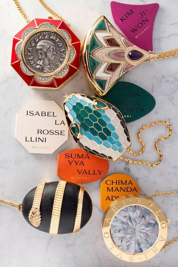 la collection de minaudieres bulgari icons