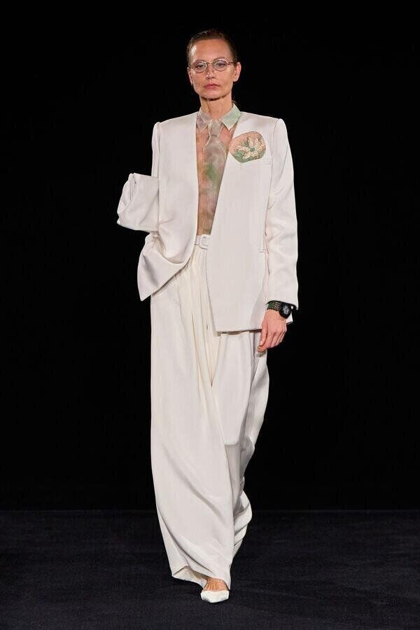 defile armani prive printemps-ete 2026 à la fashion week haute couture de paris