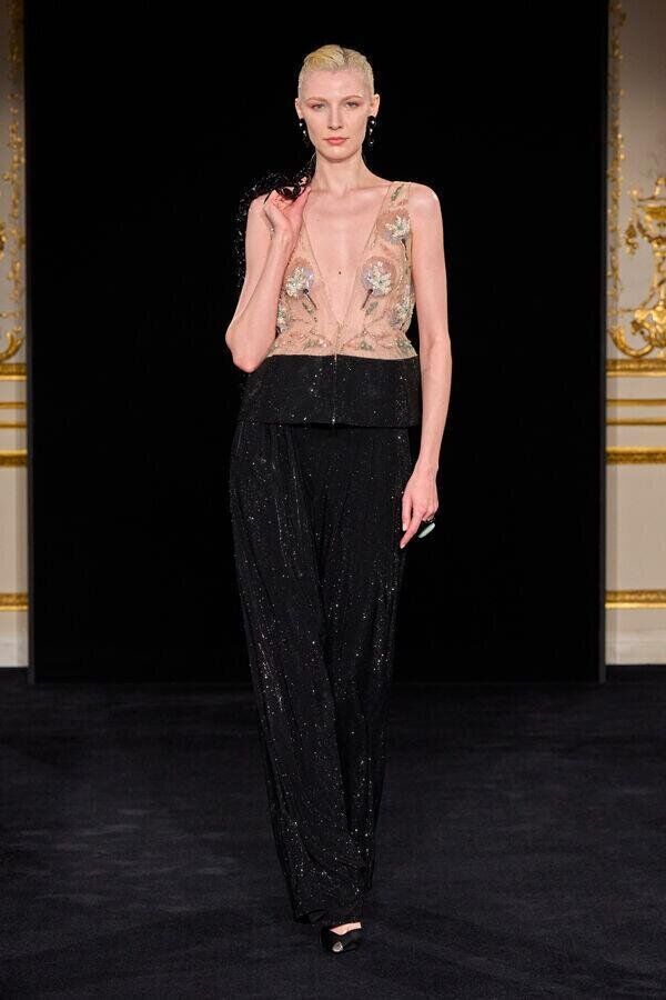 defile armani prive printemps-ete 2026 à la fashion week haute couture de paris