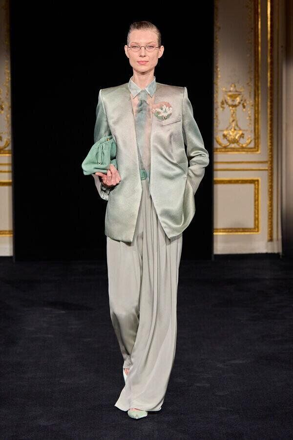 defile armani prive printemps-ete 2026 à la fashion week haute couture de paris