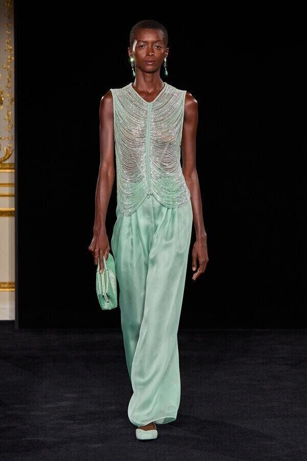 defile armani prive printemps-ete 2026 à la fashion week haute couture de paris